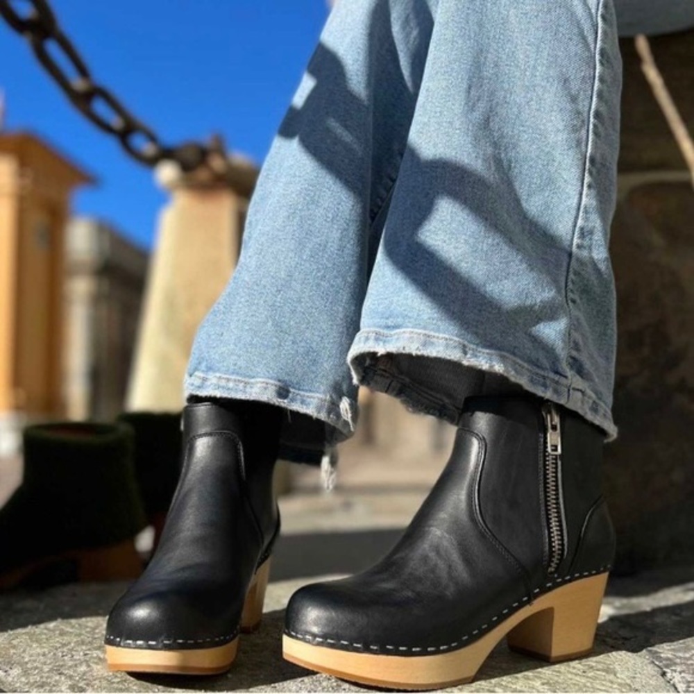 Swedish Hasbeens zip it emy clog boots